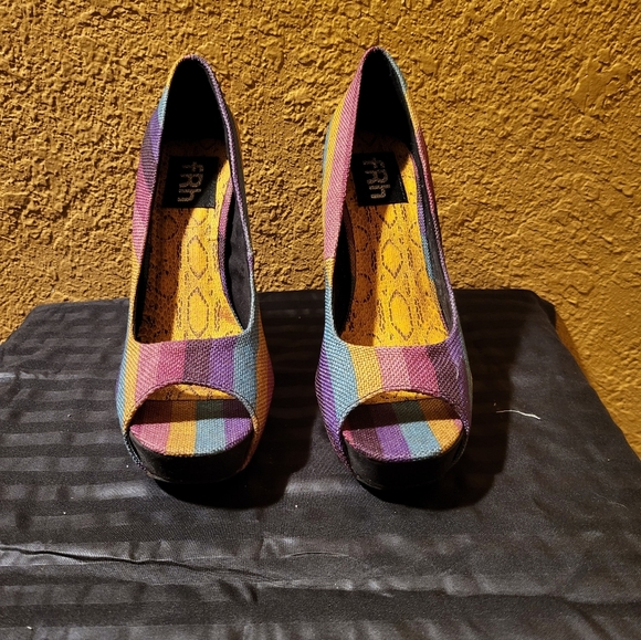Multi Colored Platform Heel - Picture 5 of 5
